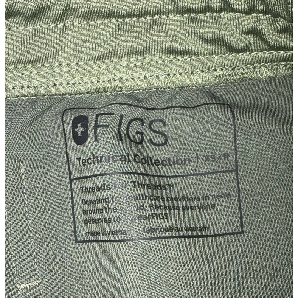 FIGS Technical Collection Kade Cargo Scrub Pants Womens XS Army Green